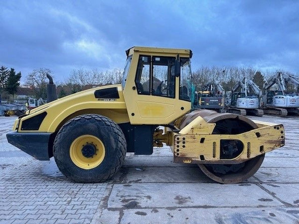 2009, BOMAG BW213Di - 4 POLYGONAL ROLLER COMPACTOR