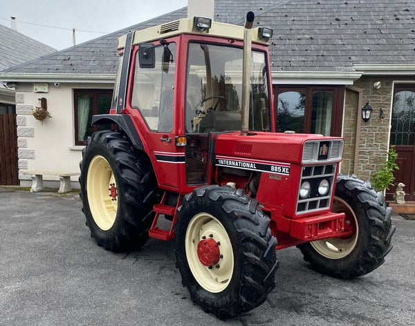 1984, CASE INTERNATIONAL 885XL TRACTOR