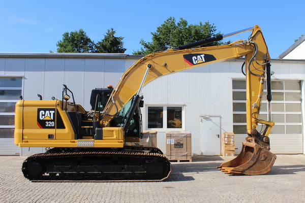 2017, CATERPILLAR 320FL TRACKED EXCAVATOR