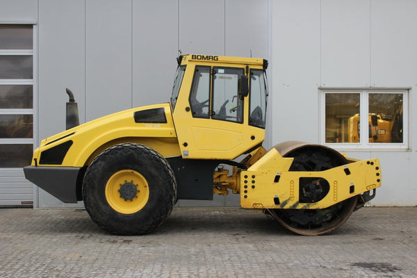 2011, BOMAG BW213 DH-4 ROLLER COMPACTOR