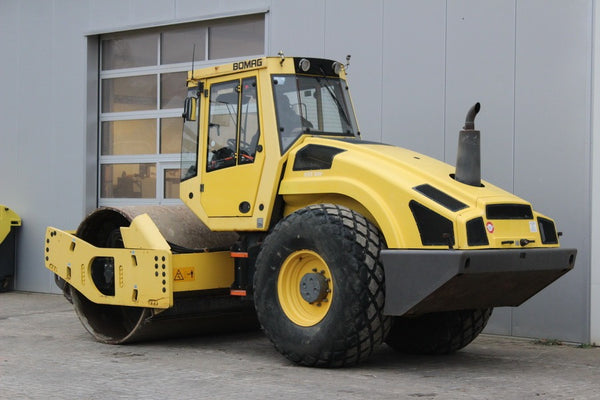 2011, BOMAG BW213 DH-4 ROLLER COMPACTOR