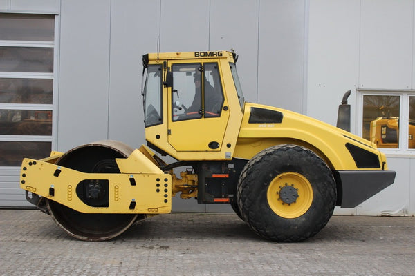 2011, BOMAG BW213 DH-4 ROLLER COMPACTOR