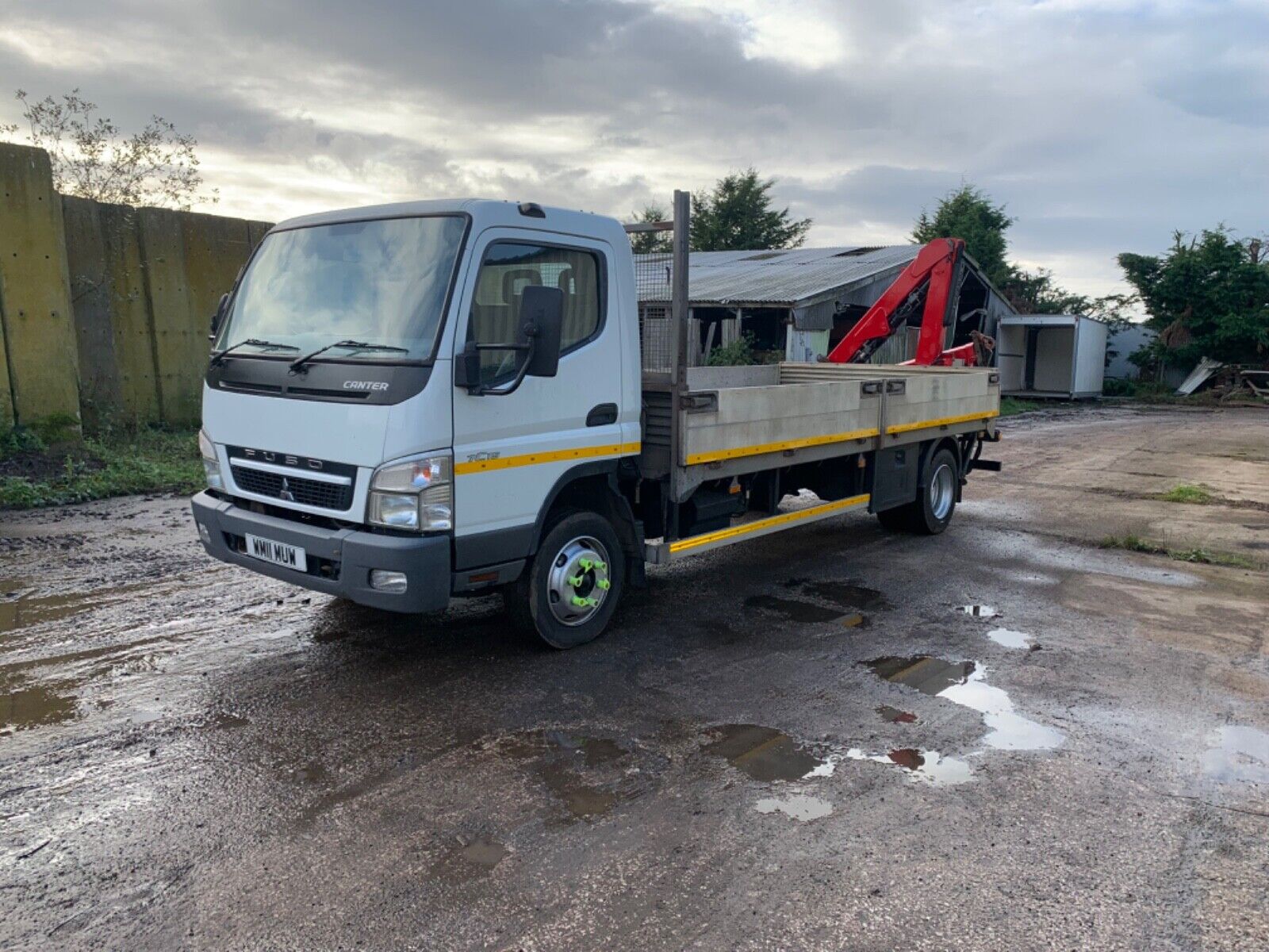 2011, MITSUBISHI CANTER WITH REAR FASSI HIAB MOUNTED