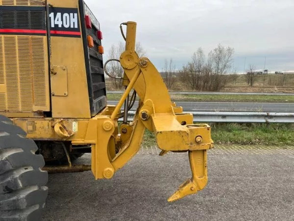 1999, CATERPILLAR 140H MOTOR GRADER