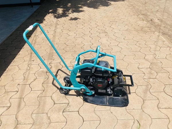 BRAND NEW: AMMANN APF 15/50 VIBRATORY PLATE