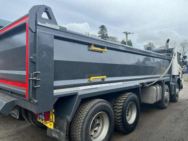 2014, SCANIA P400, 8×4 TIPPER TRUCK