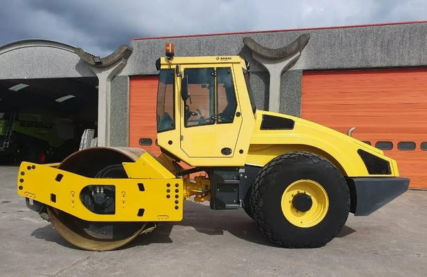 2015, BOMAG BW 211 D-4 SINGLE ROLLER COMPACTOR