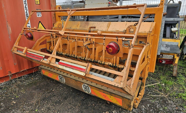 1998, SECMAIR CHIP SPREADER, LAYING WIDTH: 2.5M