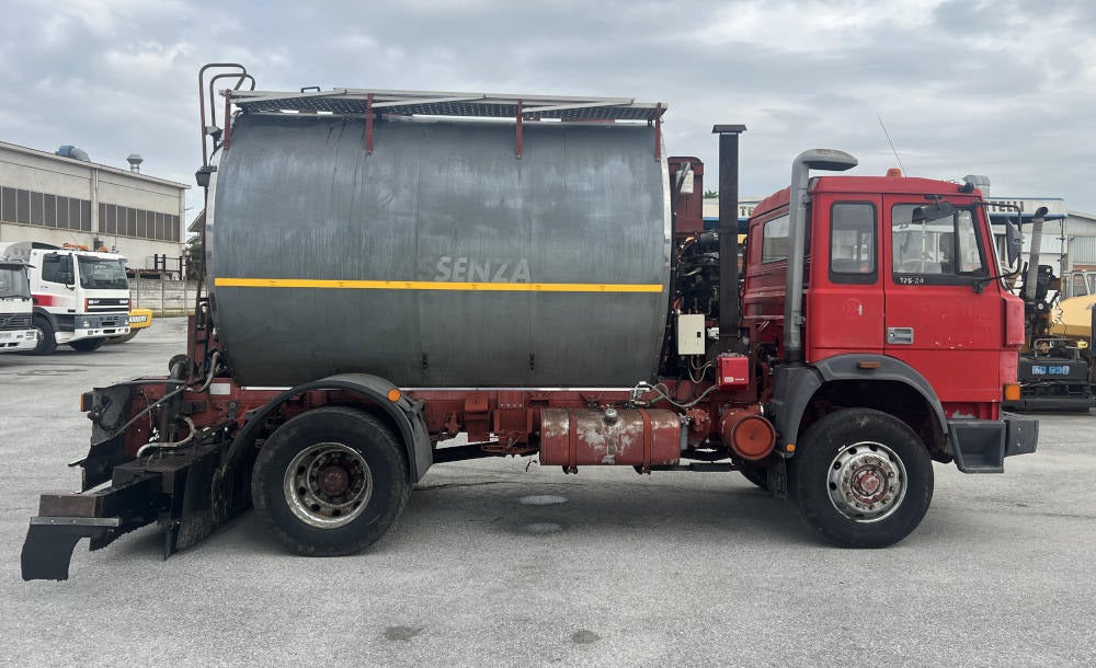 2004, MASSENZA BITUMEN SPRAYER BUILT ON IVECO 4x2 TRUCK