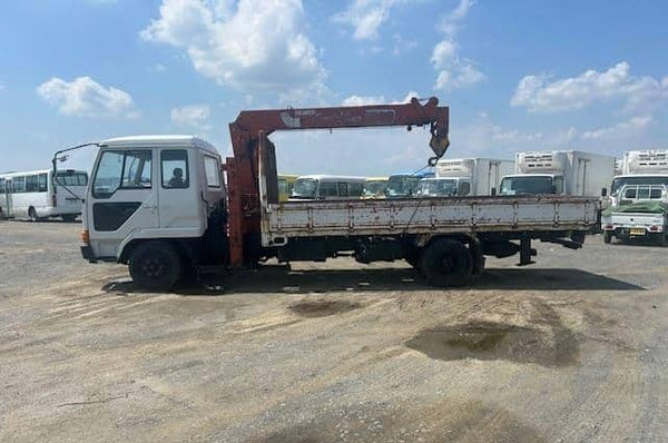 1985, MITSUBISHI FIGHTER 4x2 CRANE TRUCK