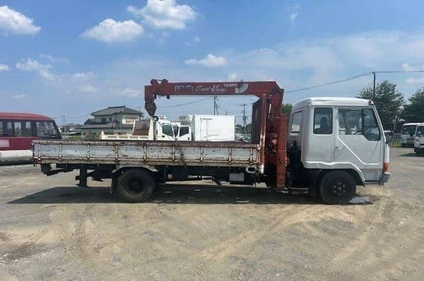 1985, MITSUBISHI FIGHTER 4x2 CRANE TRUCK