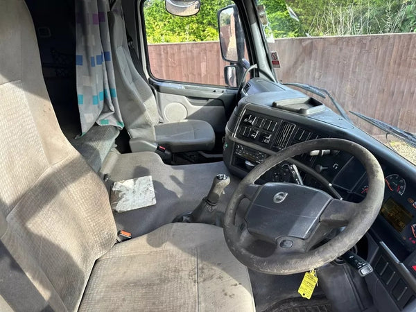 2003, VOLVO FM380 - 4X2 HIGHLINE TRACTOR UNIT